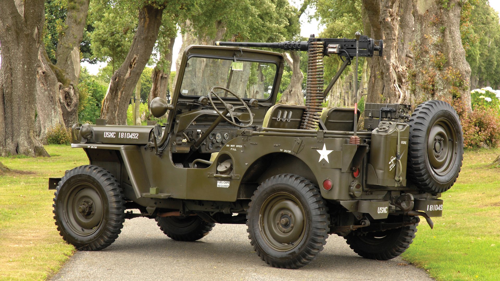 乐鱼体育在线登录-“简阳文体中心：羽毛球赛场上的快速反应与精准击球”