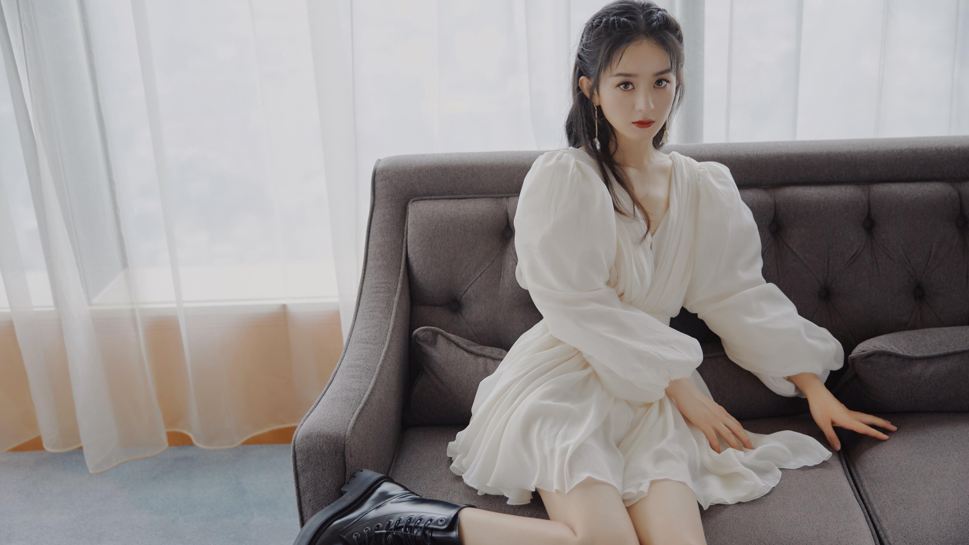 凯莉·麦基翁三冠加身，凯莉·麦吉利斯照片