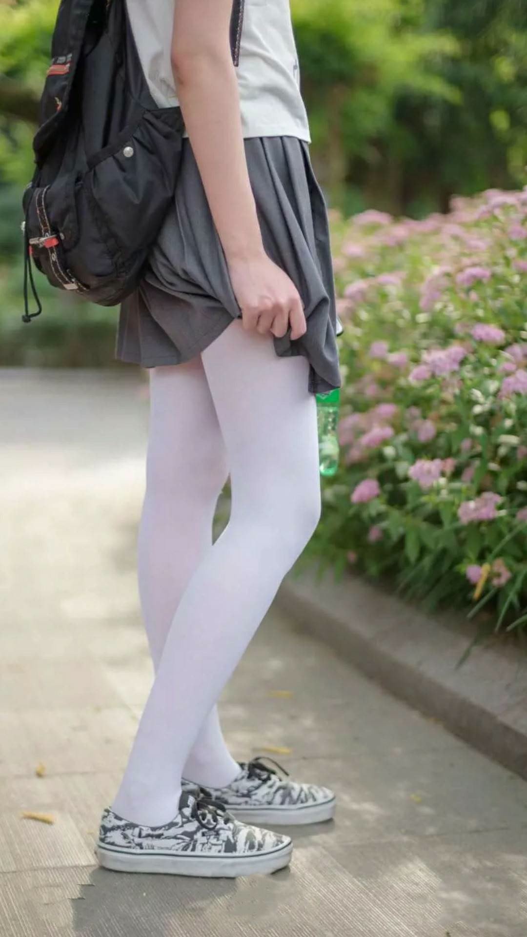 乐鱼体育登陆-斯佩齐亚积极轮换保持体能优势，斯佩齐亚队服