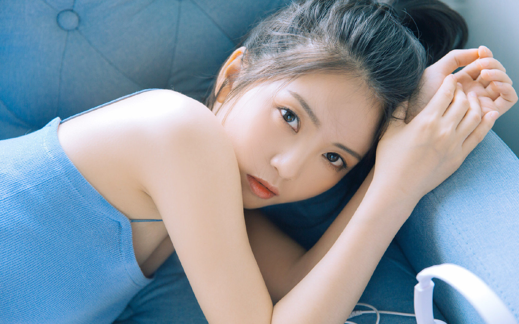 乐鱼体育-凯瑟琳·伯科夫女子50米仰泳决赛夺冠瞬间，女子50米仰泳半决赛