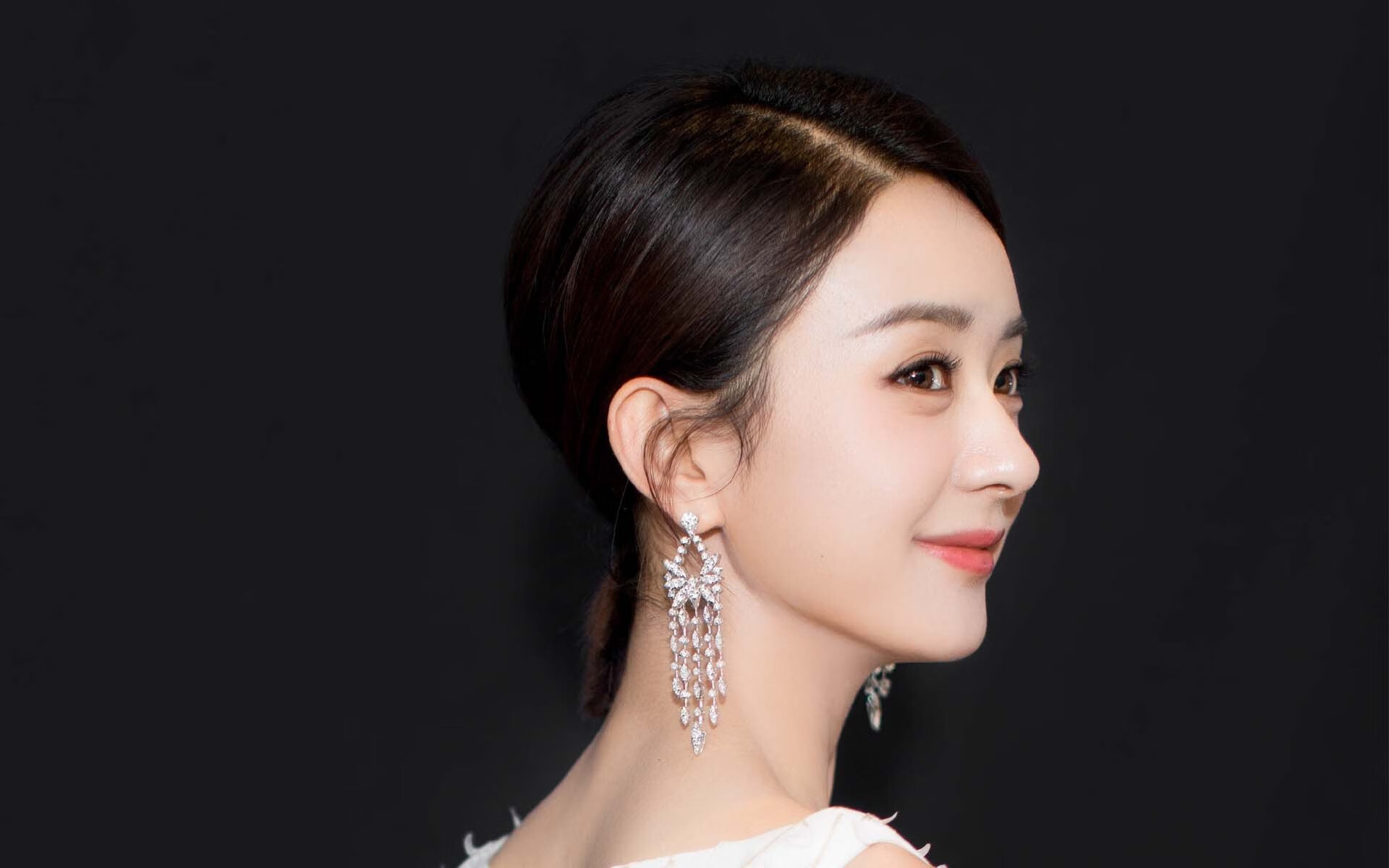 林丹为青少年比赛担任解说嘉宾，林丹大赛