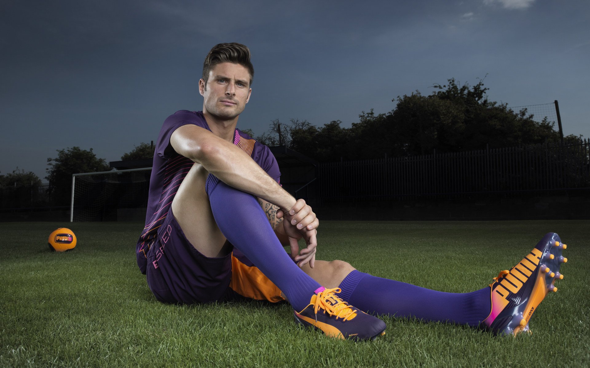 C罗社交平台晒训练照回应质疑,c罗的社交平台